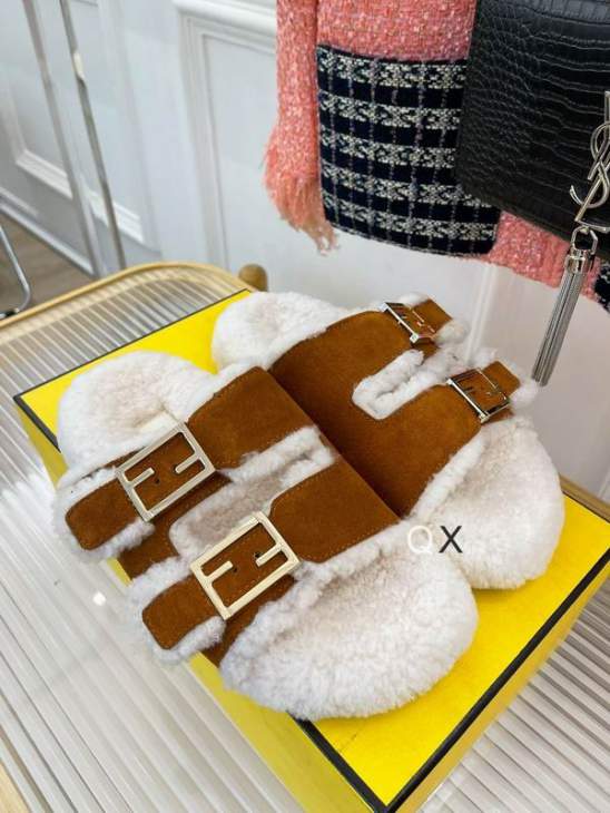 Picture of Fendi Slippers _SKUFendisz35-41JX01062778